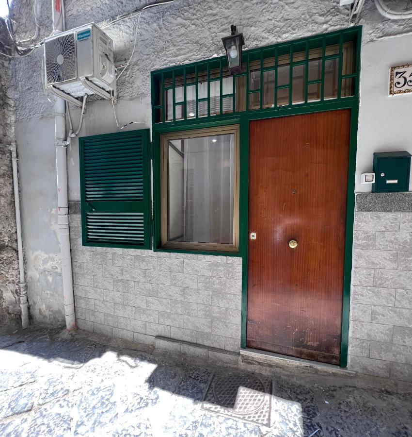 Apartment In The Center Napoli Bagian luar foto